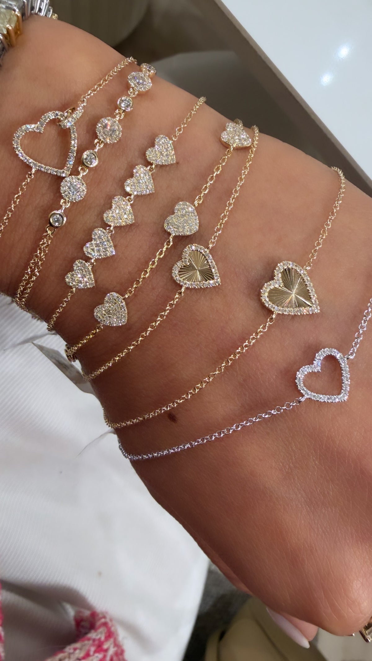 Fluted Heart Dainty Bracelet